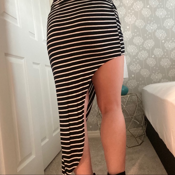 Black Stripe Twist Wrap Front Skirt - Picture 7 of 8